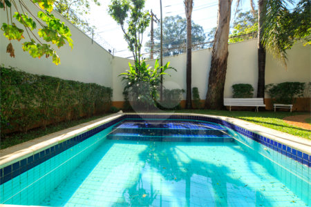 Casa à venda com 4 suítes no condomínio Vila Alba, São Paulo - SP