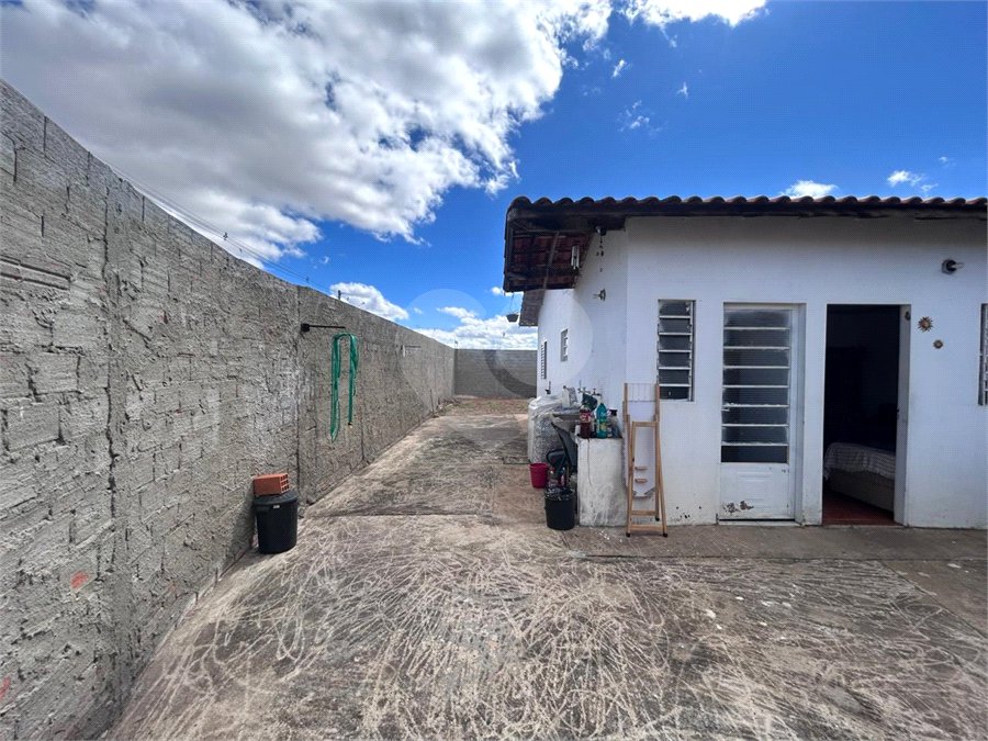 Casa à venda com 2 quartos em Loteamento Gramado I, Itapetininga, SP