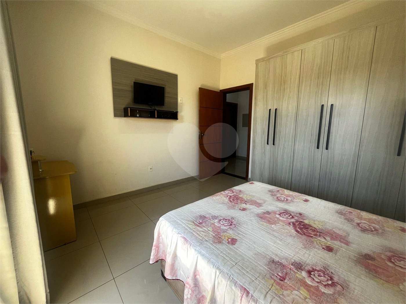 Casa à venda com 4 quartos, sendo 2 suítes, em Vila Nastri, Itapetininga, SP
