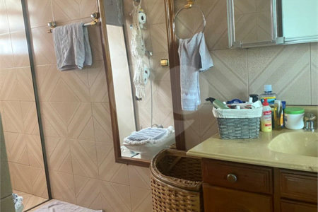 Sobrado à venda com 3 quartos em Jardim Imperador, Suzano, SP