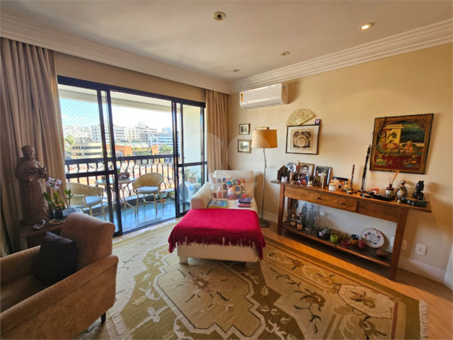 Apartamento à venda com 2 quartos, sendo 1 suíte,  em Chácara Santo Antônio, São Paulo, SP