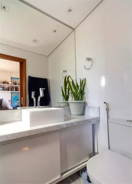 Apartamento à venda com 4 quartos, sendo 2 suítes, em Cidade São Francisco, São Paulo, SP