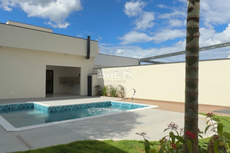 Casa térrea à venda com 3 suítes, em Nova Gardênia, Atibaia - SP