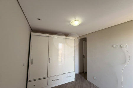 Apartamento à venda com 2 quartos em Sítio Pinheirinho, São Paulo, SP