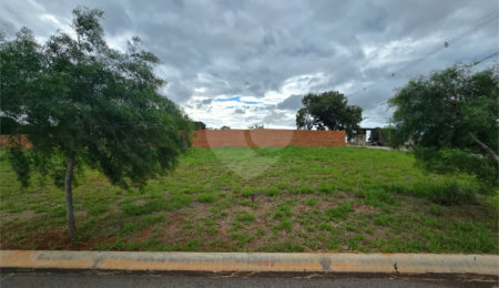 Terreno à venda em Jardim Nova Era, Itapetininga, SP