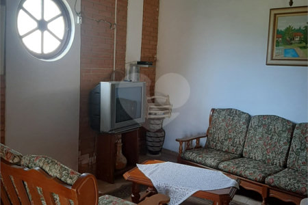 Chácara à venda com 8 suítes em Jardim Arquidiocesano, Salto, SP