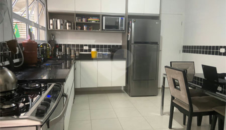 Sobrado à venda com 3 quartos, sendo 1 suíte,  em Horto Florestal, São Paulo, SP
