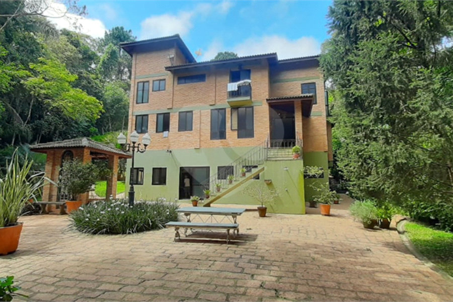 Casa à venda com 2 suítes no condomínio Residencial Cantareira, Mairiporã - SP