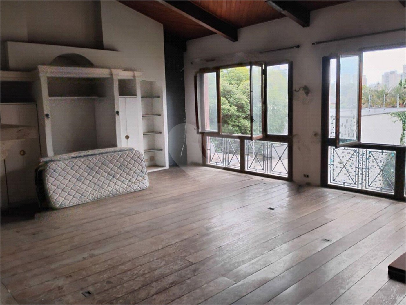 Casa à venda com 7 quartos, sendo 2 suítes,  em Brooklin Paulista, São Paulo, SP