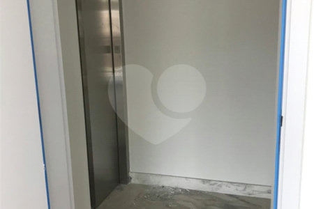 Magnífico apartamento novo (no contra-piso) à venda na Chácara Klabin com 144 m² e 3 suítes.