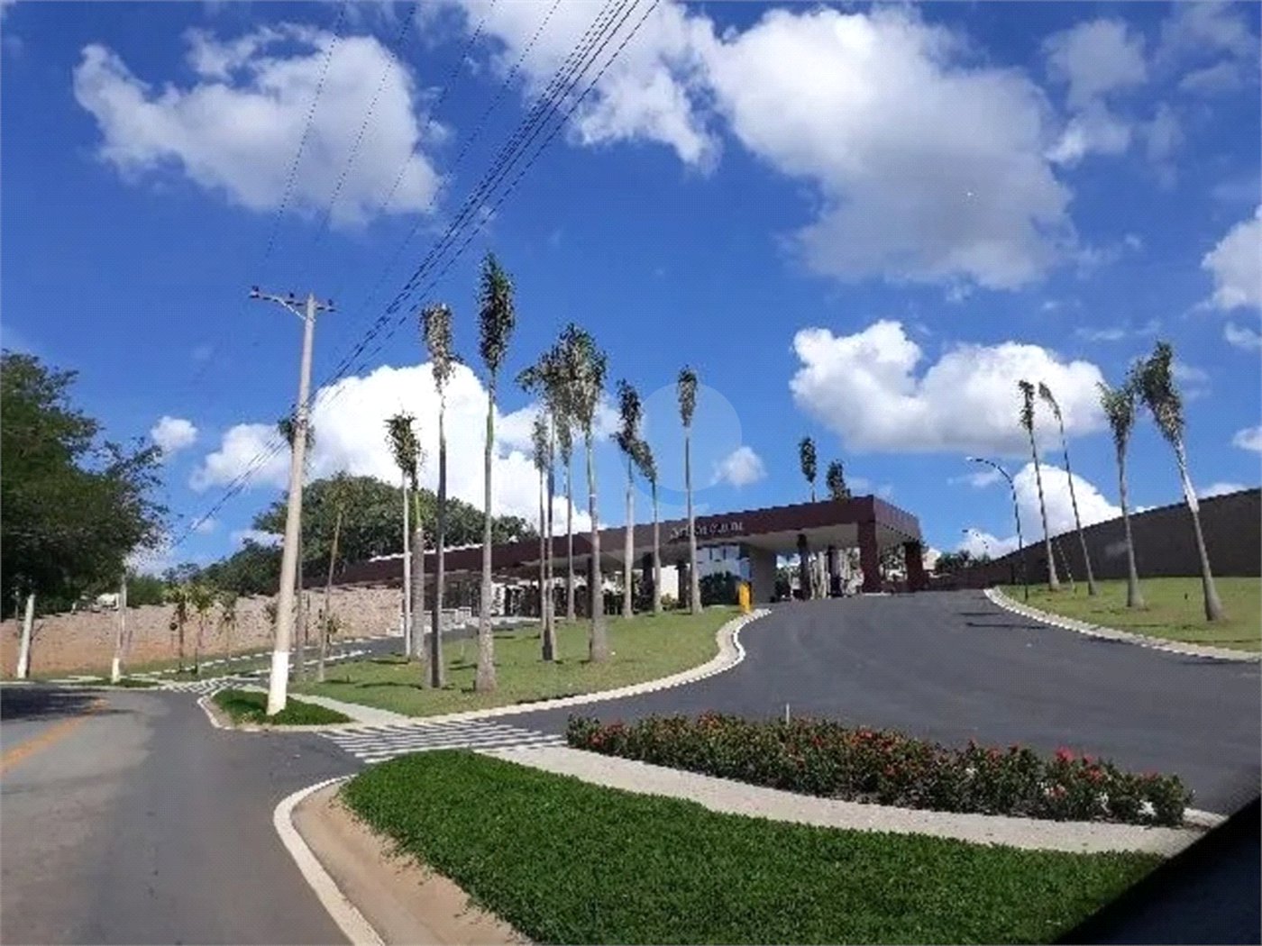 Casa à venda com 3 quartos, sendo 2 suítes,  no condomínio Arboretum, Vinhedo - SP