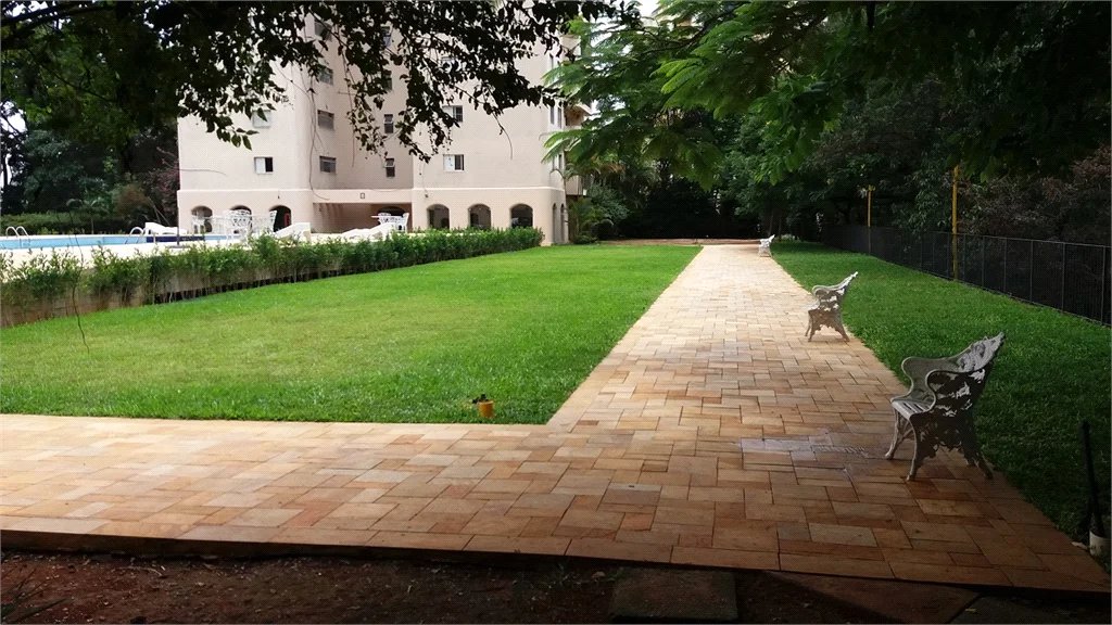Apartamento à venda com 3 quartos em Vila Suzana, São Paulo, SP