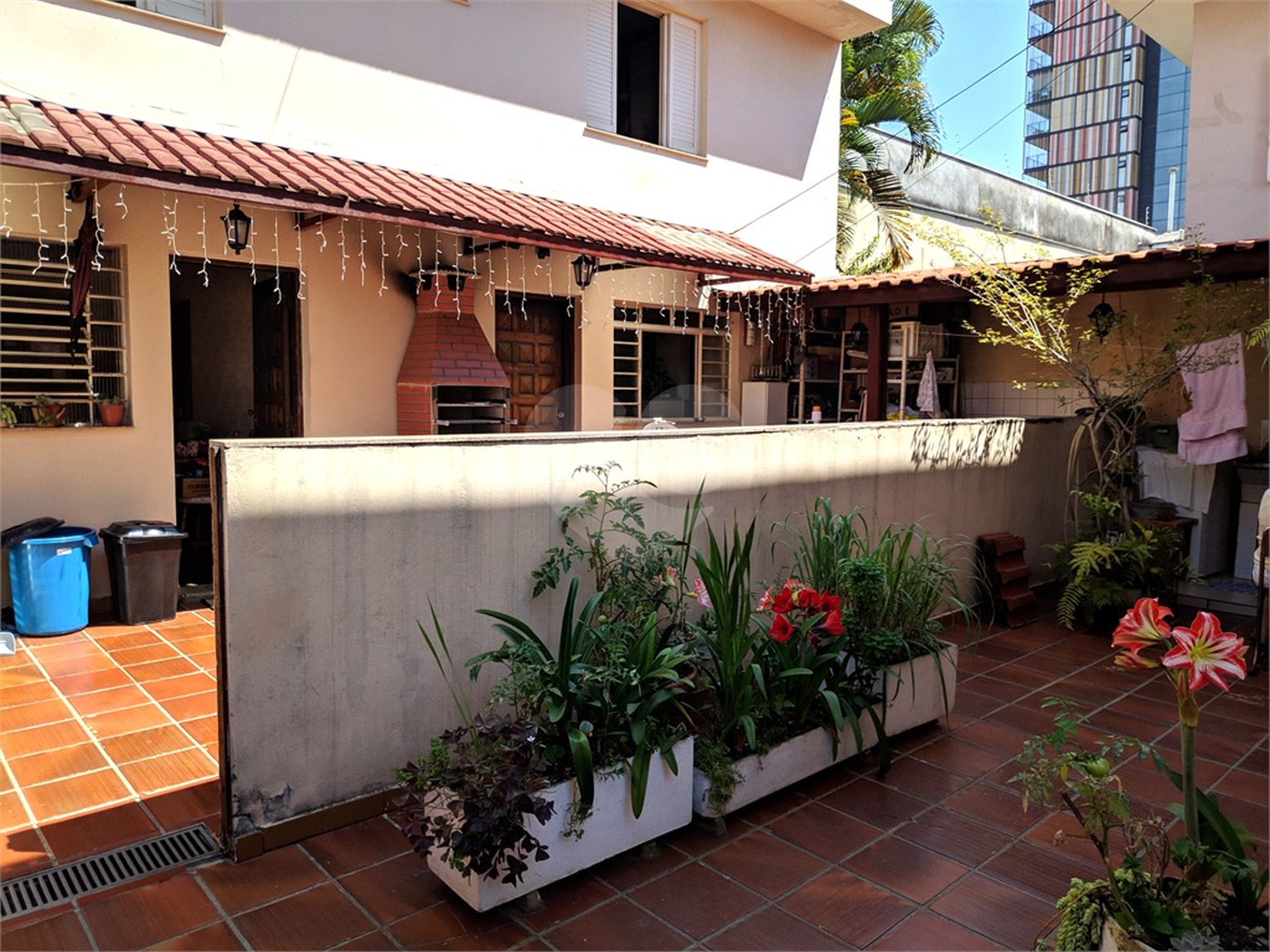 Sobrado à venda com 5 quartos, sendo 1 suíte,  em Vila Nova Conceição, São Paulo, SP