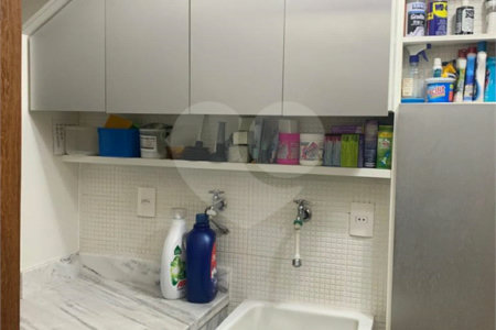 Casa à venda com 3 quartos, sendo 1 suíte, no condomínio Greenland, São Paulo - SP