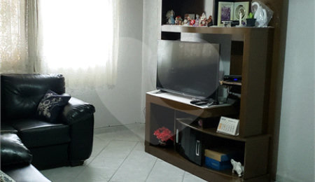 Sobrado à venda com 3 quartos, sendo 1 suíte, em Parque Vitória, São Paulo, SP
