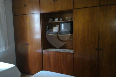 Casa Térrea à venda com 2 quartos, sendo 1 suíte, em Vila Vitório Mazzei, São Paulo, SP