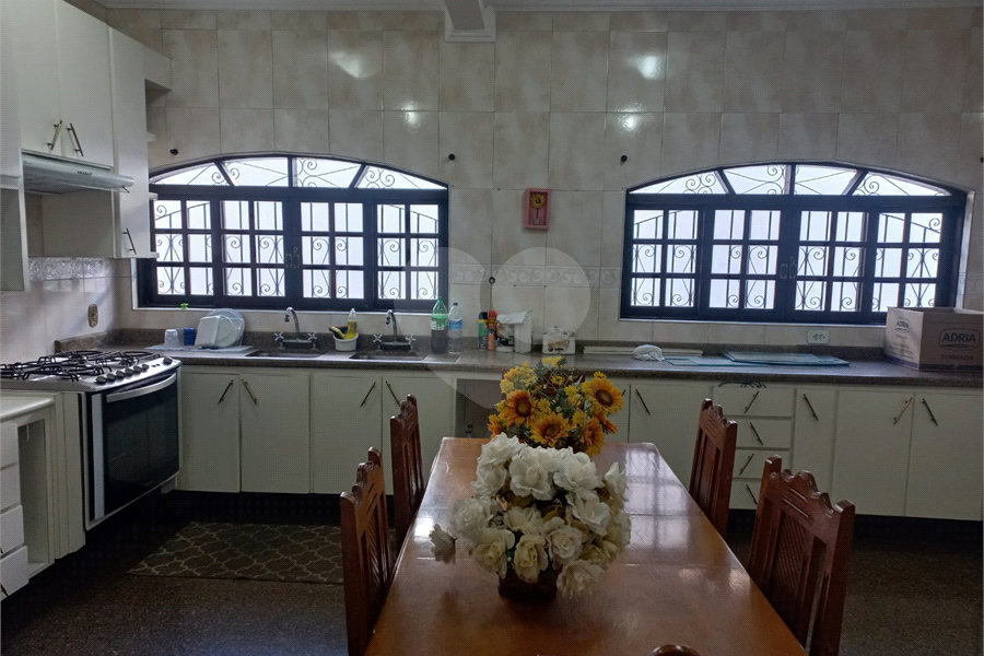 Sobrado à venda ou para alugar com 4 quartos, sendo 2 suítes,  em Barro Branco (zona Norte), São Paulo, SP