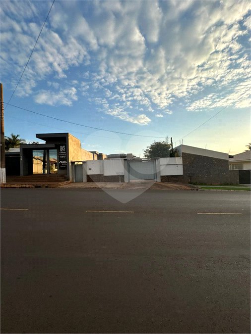 Casa à venda com 3 quartos, sendo 1 suíte,  em Vila Lacíria, Ponta Porã, MS