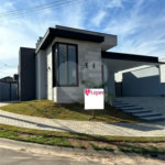 Casa à venda com 3 quartos, sendo 1 suíte, no condomínio Lagos D´icaraí, Salto - SP