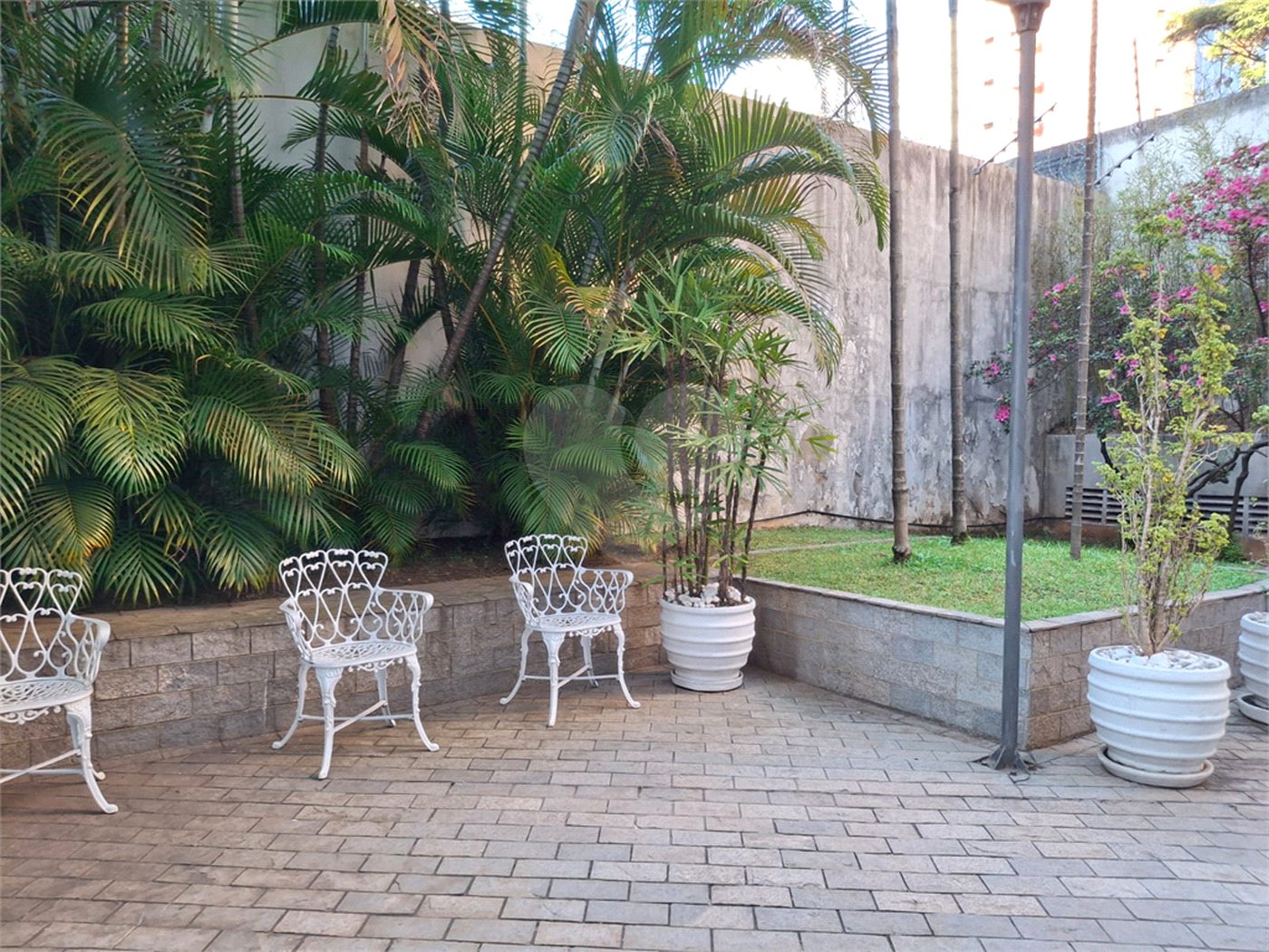 Apartamento à venda com 2 quartos, sendo 1 suíte, em Moema, São Paulo, SP