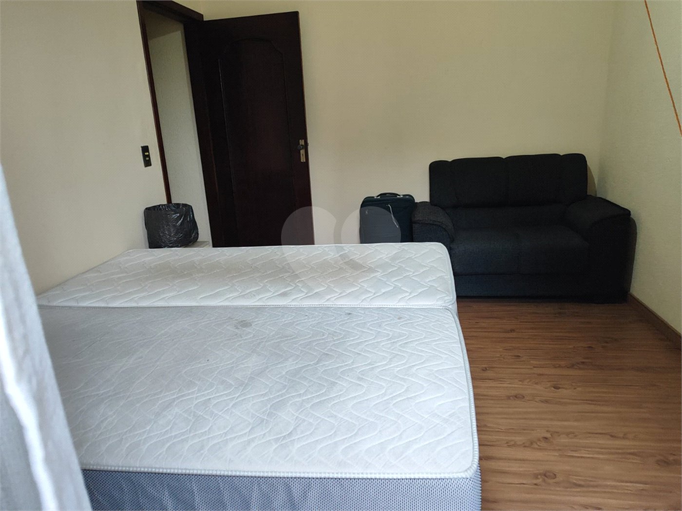 Sobrado à venda com 4 quartos, sendo 1 suíte,  em Saúde, São Paulo, SP