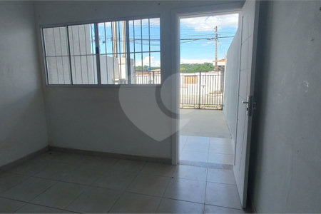 Casa à venda com 2 quartos em Jardim Imperial, Atibaia, SP
