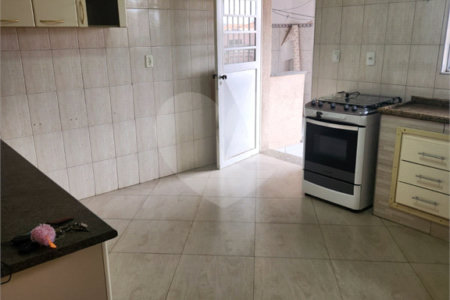 Sobrado à venda com 3 quartos em Vila Dalila, São Paulo, SP