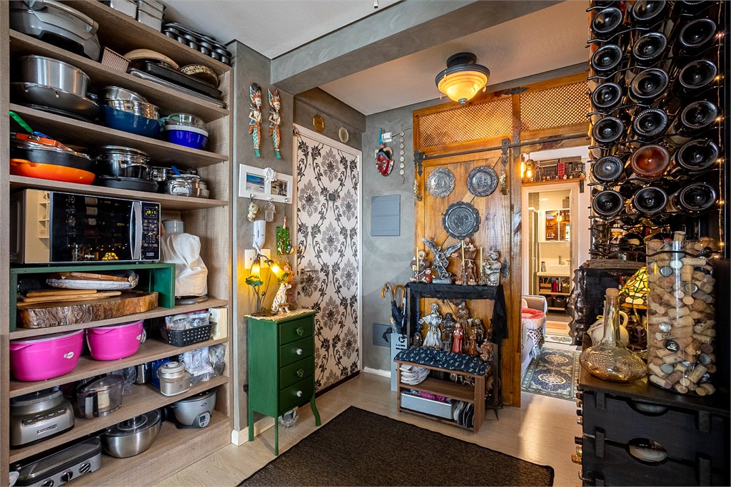 Apartamento à venda com 2 quartos, sendo 1 suíte,  em Vila Olímpia, São Paulo, SP