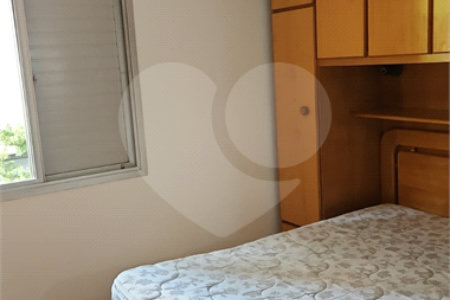 Apartamento à venda com 3 quartos, sendo 1 suíte, em Vila Olímpia, São Paulo, SP