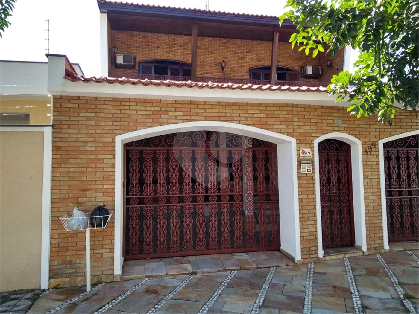 Casa à venda com 6 quartos, sendo 2 suítes,  em Jardim Leocádia, Sorocaba, SP