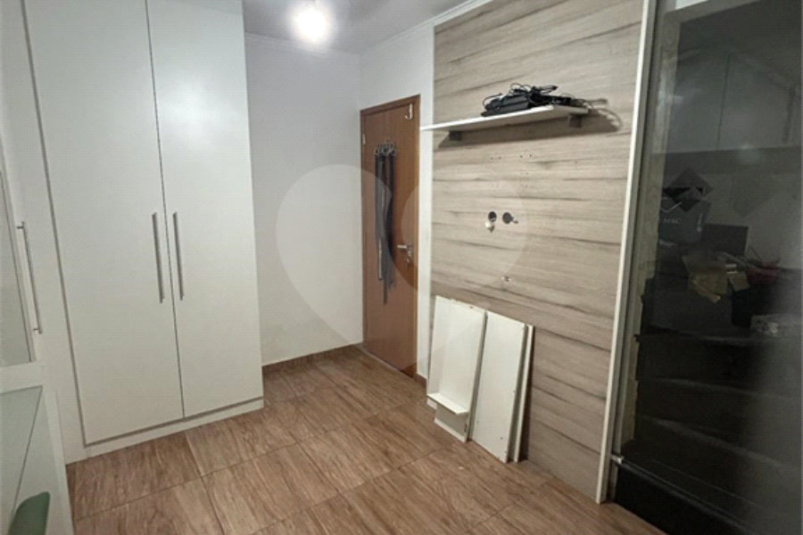 Casa à venda ou para alugar com 3 quartos, sendo 2 suítes,  no condomínio Residencial Erika, São Paulo - SP