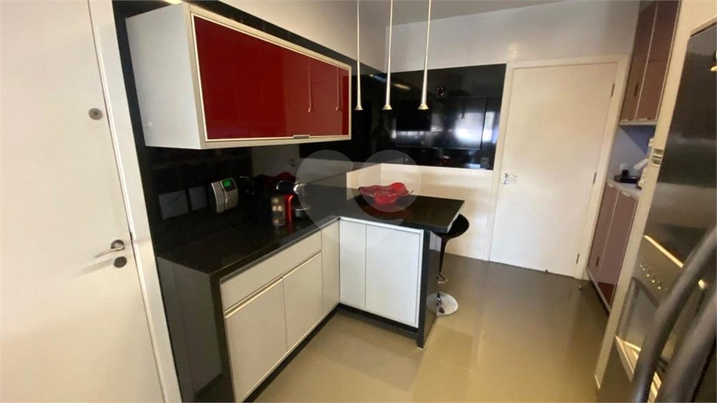 Apartamento à venda com 3 suítes em Vila Romana, São Paulo, SP
