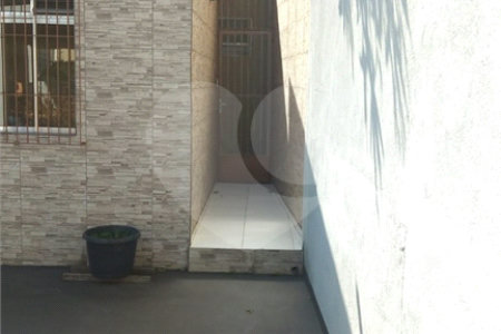 Casa Térrea à venda com 3 quartos, sendo 1 suíte, em Jardim Oriental, São Paulo, SP