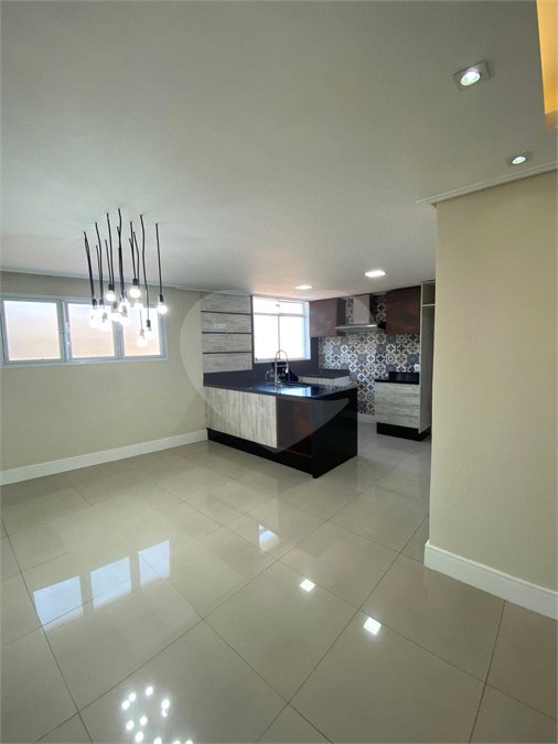 Casa à venda com 3 quartos, sendo 1 suíte, no condomínio Ana Carolina, São Paulo - SP
