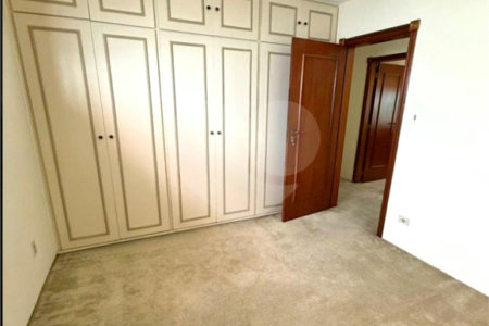 Casa à venda com 5 quartos, sendo 3 suítes,  em Jardim Leonor, São Paulo, SP