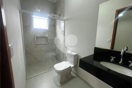 Casa à venda com 3 suítes em Vila Popular, Itapetininga, SP