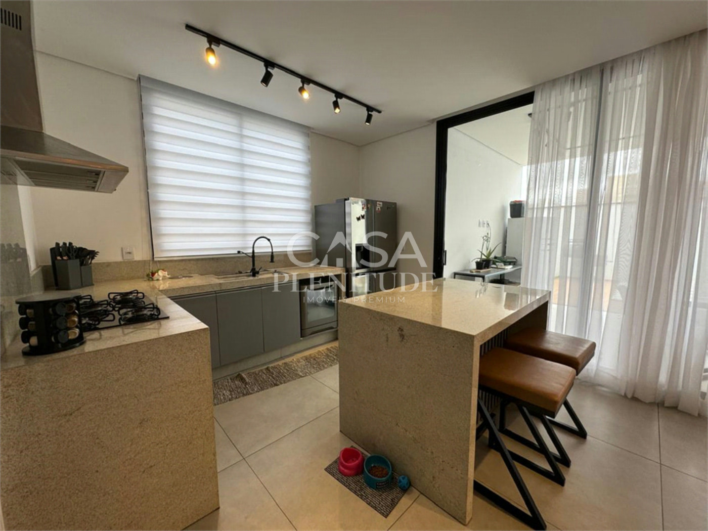 Casa em condomínio à venda com 3 suítes em Aparecidinha, Sorocaba, SP