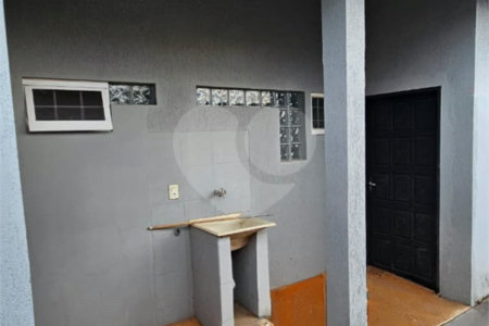 Casa à venda com 3 quartos, sendo 1 suíte, no Centro, Ponta Porã, MS