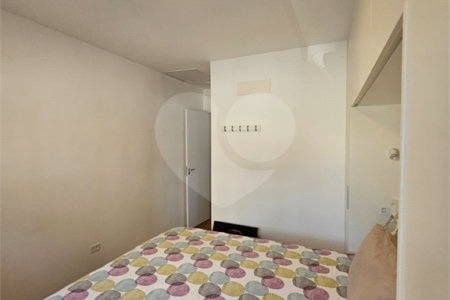Sobrado à venda com 3 quartos, sendo 2 suítes, em Chácara Monte Alegre, São Paulo, SP