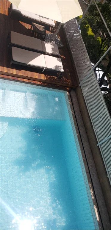 Sobrado à venda com 4 quartos, sendo 3 suítes, em Paraíso do Morumbi, São Paulo, SP
