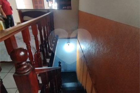 Sobrado à venda com 3 quartos, sendo 1 suíte, em Biritiba, Poá, SP