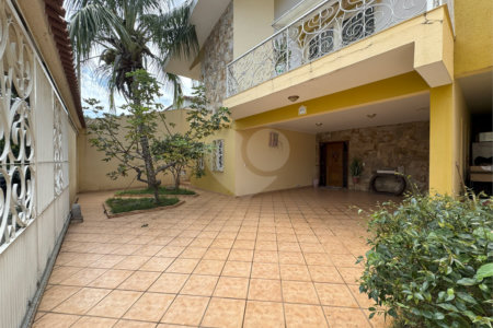 Casa à venda com 3 quartos, sendo 1 suíte, em Jardim Santa Rosália, Sorocaba, SP