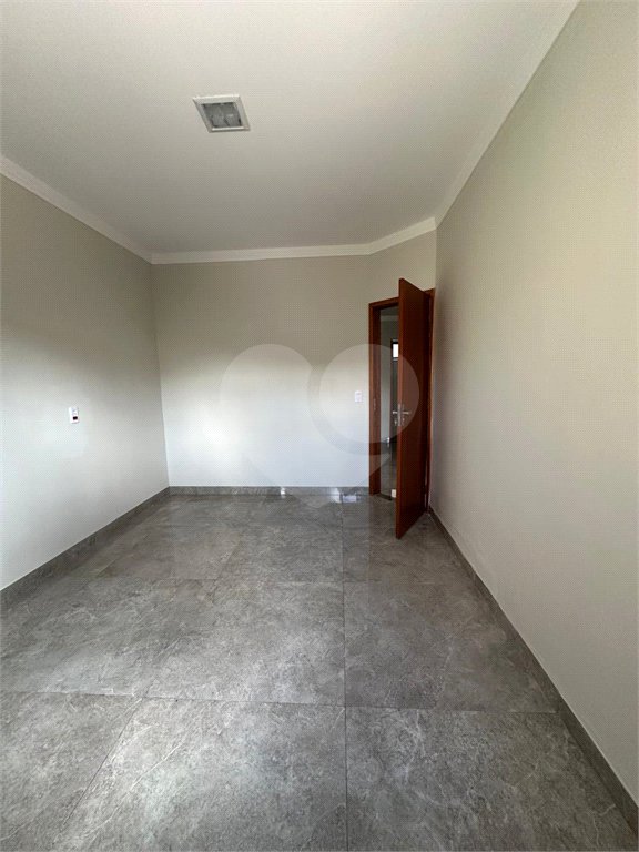 Casa à venda com 4 quartos, sendo 2 suítes, em Residencial Ponta Porã I, Ponta Porã, MS