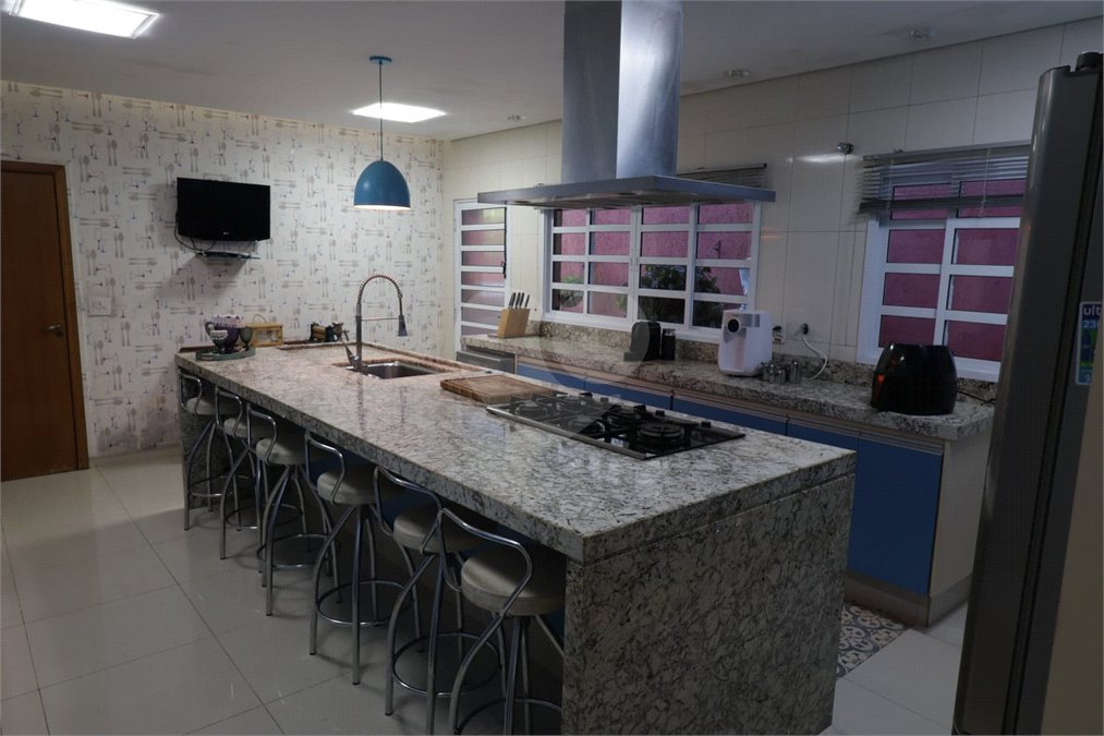 Casa à venda com 3 suítes no condomínio Parque Imperial da Cantareira, Mairiporã - SP