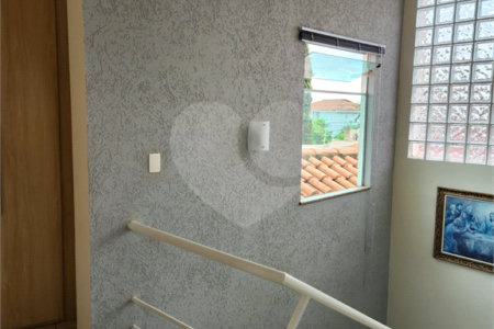 Sobrado à venda com 3 quartos, sendo 1 suíte, em Jardim Vale das Rosas, Araraquara, SP