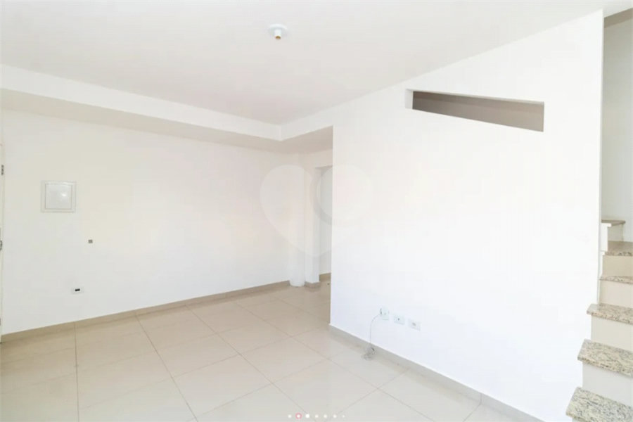 Casa à venda com 2 suítes no condomínio Dos Pássaros, São Paulo - SP