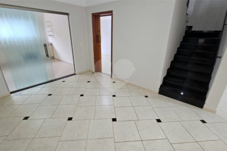 Casa para alugar com 4 quartos, sendo 2 suítes, no condomínio Portal de Itaici, Indaiatuba - SP