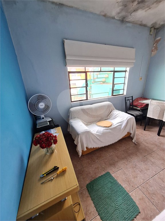 Casa à venda com 6 quartos em Vila dos Remédios, São Paulo, SP