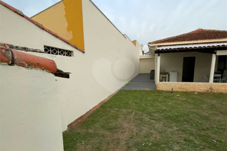 Casa à venda com 2 quartos, sendo 1 suíte, em Jardim Vieira de Moraes, Itapetininga, SP