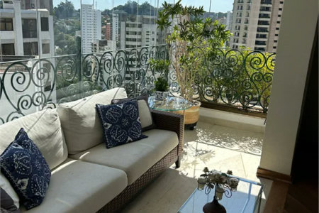 Apartamento à venda com 4 suítes em Real Parque, São Paulo, SP